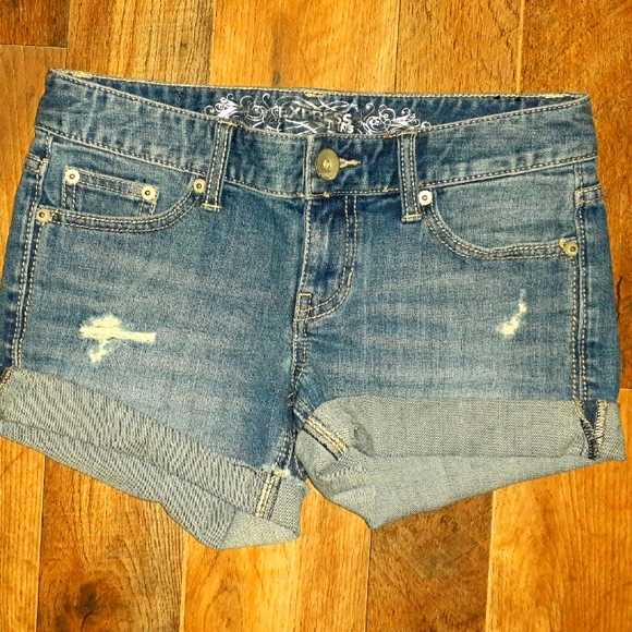 Express Jean Shorts - Picture 1 of 4